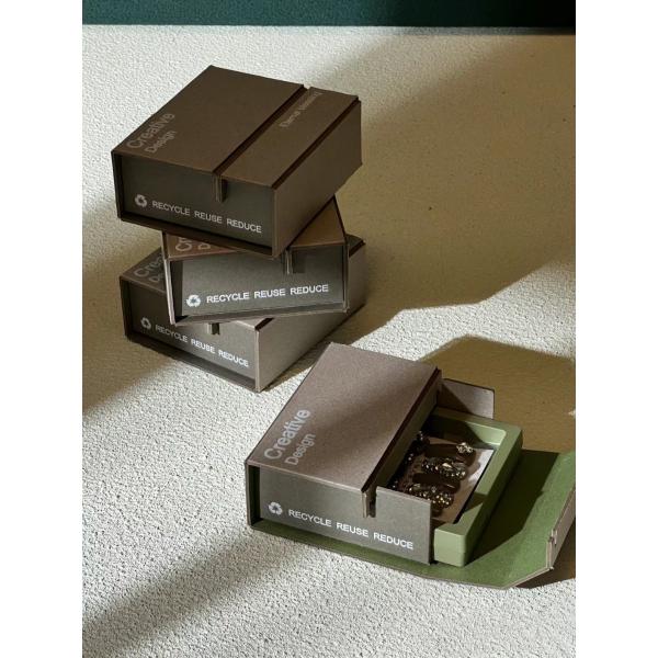 Foldable Small Cardboard Jewelry Boxes Wedding Party Small Gift Packing Box Offset Printing