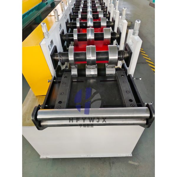 PLC Control Wall Panel Manufacturing Equipment 30 Rows For Metal Cladding Sheets