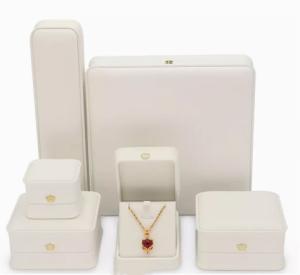 Boîtes à bijoux en cuir de velours de boîte d'emballage de bijoux de PMS biod