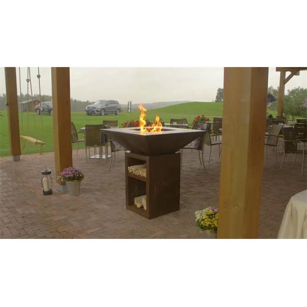 Гриль ямы огня Corten на открытом воздухе квадрата кухни высокорослого низкопробного стальной деревянный горящий