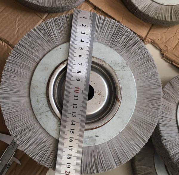 O plano galvanizado do fio da madeira compensada OD125 0.15mm deu forma à escova de fio frisada