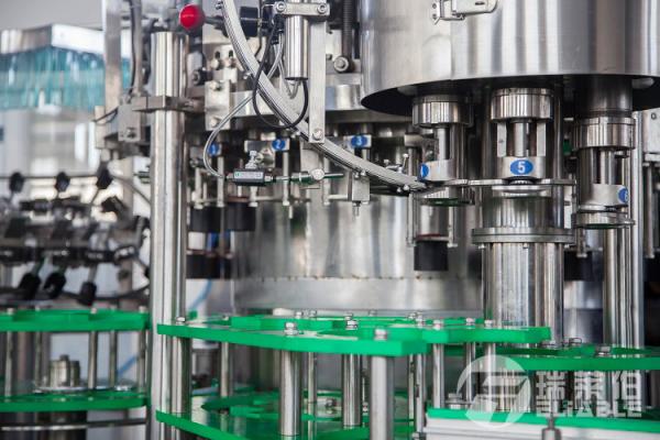 Auto Glass Milk Bottle Filling Machine Vertical Filling Machine For Beverage / Mineral Water