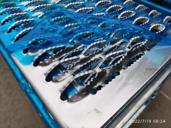 Aluminum 1060 Diamond Hole Safety Grating Walkway 12G 14G