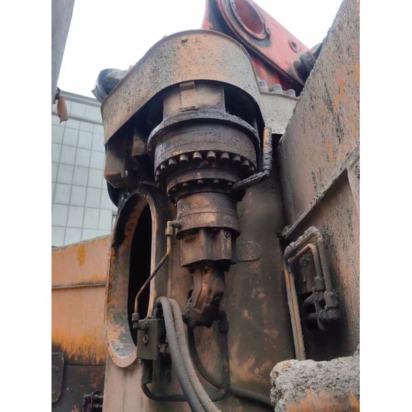 Сборка редукторов для насосных грузовиков Putzmeister и Schwing в черном цвете в строительном секторе