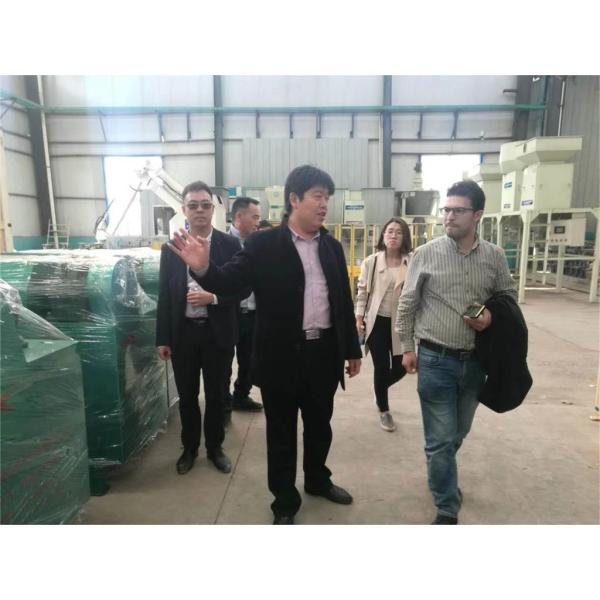 Easy Operation Block Making Machine for Hollow Bricks Concrete Bricks and Hole Bricks