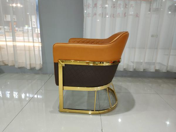 150kg Bearing Capacity 47.5cm 79.5cm Iron Leather Sofa