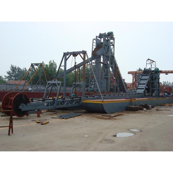 150 Tons/h Bucket Chain Dredger 10m Dredging Depth for Mining