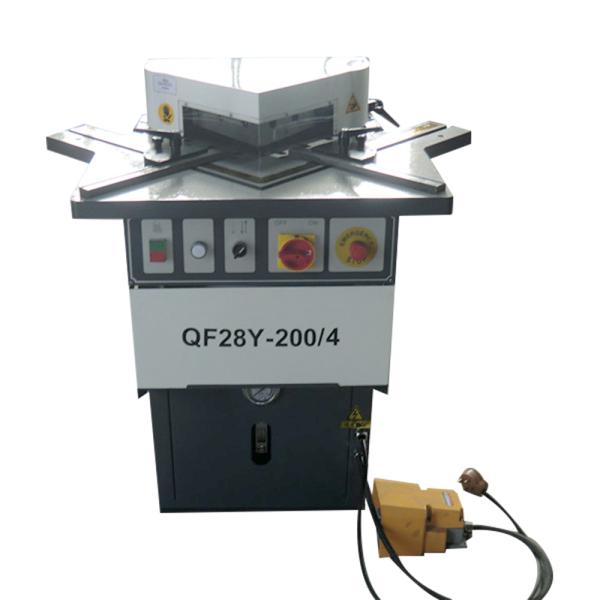 Стальная гидравлическая машина угла Notcher металлического листа угловая надрезая