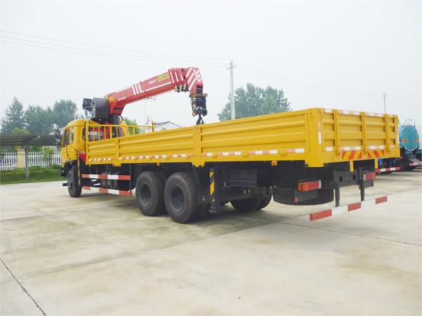 Chine Fournitures à bas prix de fret à plat Téléscopic Boom Truck monté grue