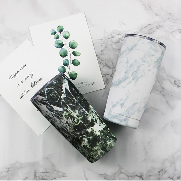 Bouteilles d'eau isothermes en acier inoxydable à double paroi pour l'entraînement, 500 ml, pratiques et utilisables d'une seule main