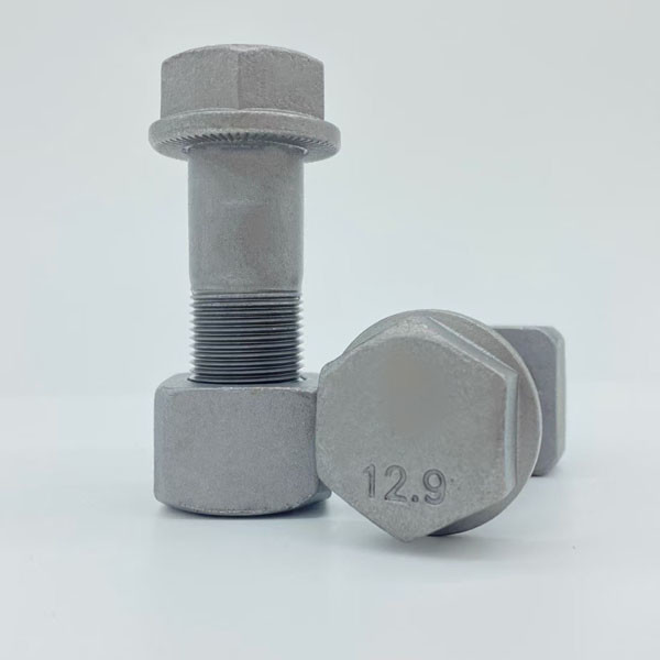 Kubota KX61 Excavator Track Shoe Bolts M4-M64 40Cr 35CrMo