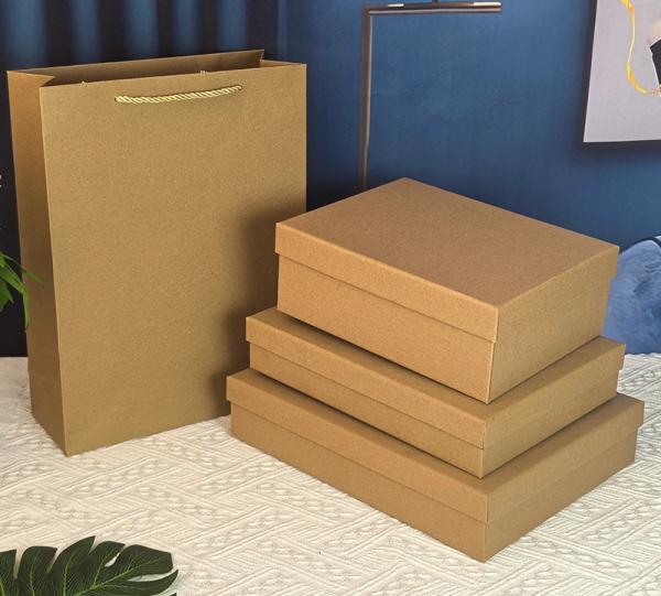 Custom Large Kraft Paper Gift Box For Clothing Scarf  Birthday Packaging Box With Lid Simple Design With Custom Logo