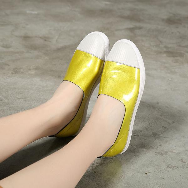 S138 2020 new fashion personality leather handmade women's shoes trendy wear-resistant flat metal patent leather single
