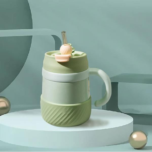 Functional and Fashionable Ladies' Large Capacity Straw Cup for All Your Drink Needs
