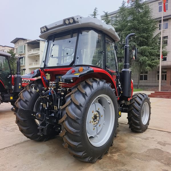 Adopting YTO diesel engine,good reliability、large torque reserve、low fuel consumption, high economic benefits;High-performance tractors, large tractors/farm equipment