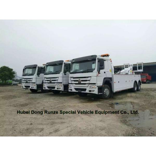 HOWO 50 Ton Heavy Duty Rotator Wreckers Tow Truck With 360 Degree Rotation