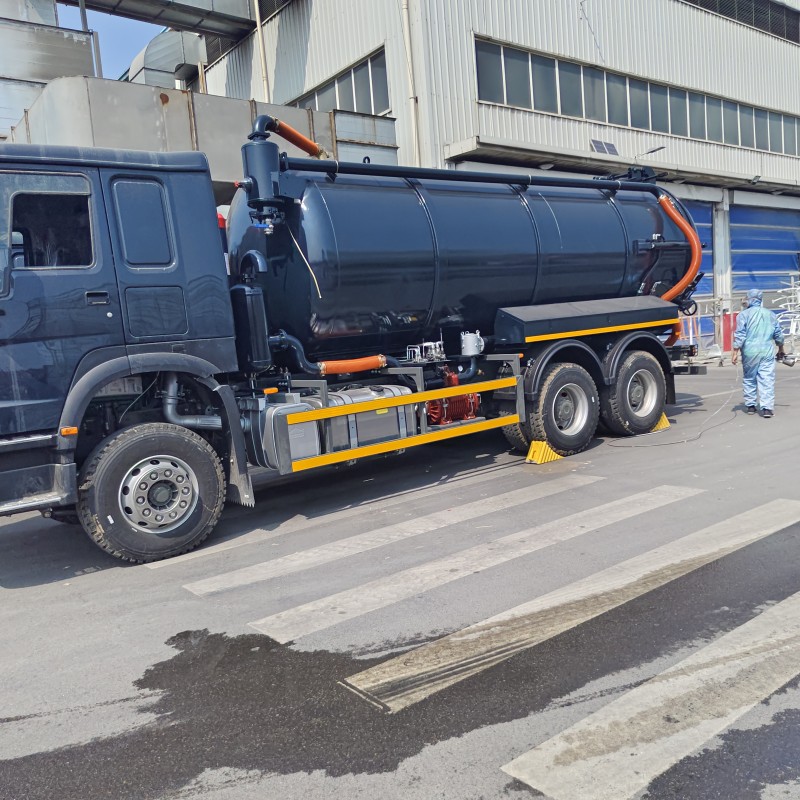 HOWO 15CBM Vacuum Sewage Suction Truck with 6*4 Drive Wheel and Hydraulic Tipping Discharge for Septic Tank Cleaning
