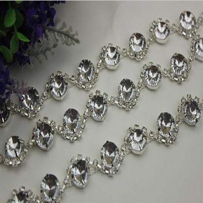 Beautiful customized silver color diamond hardware iron 17 mm luxury chain for bags