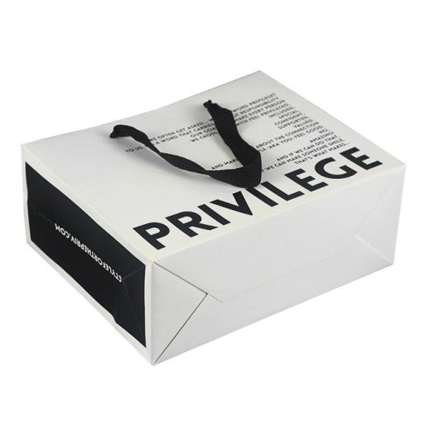 Saco de papel de compra de produtos pequenos com alça e logotipo personalizado