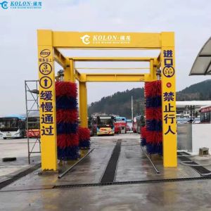 PLC Controlled Automatic Bus Wash Machine 80L Water-Saving Vehicle Cleaning System