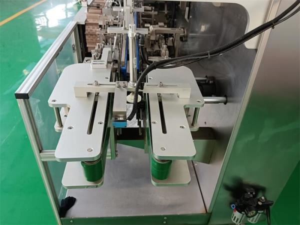 Sistema de Embalagem Farmacêutica Totalmente Automatizado para Ambientes GMP com Controle PLC