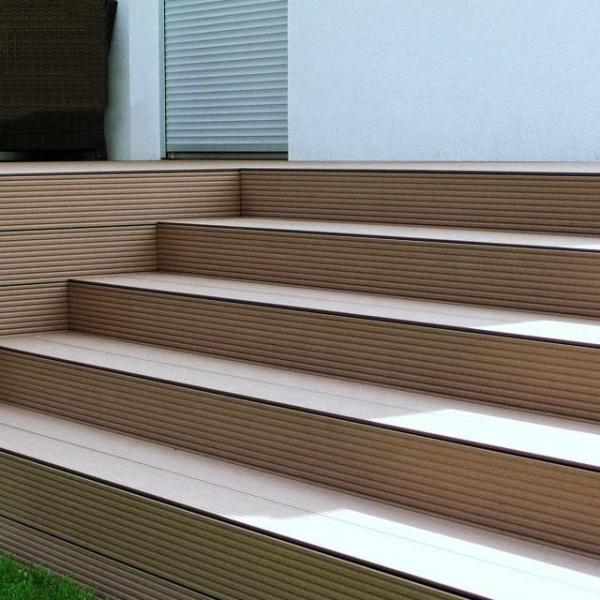 do Decking de bambu do pátio de 135x25mm o assoalho exterior do Decking de Wpc lixou
