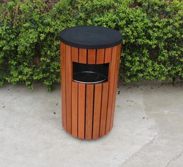 Single Barrel ISO14001 13.2gal Outdoor Wooden Trash Can
