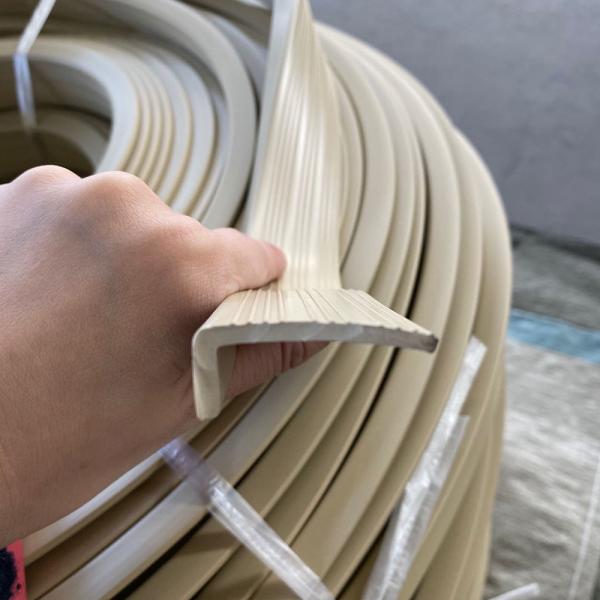 Protective L Shape PVC Rubber Stair Nosing Edge Trim for Slip Resistant Stair Treads