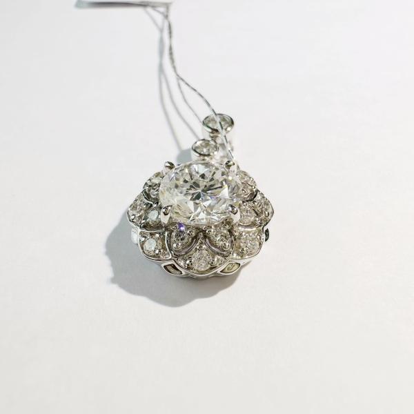 Handmade Luxury 18k Gold Diamond Cluster Pendant Customized Fashion Jewelry