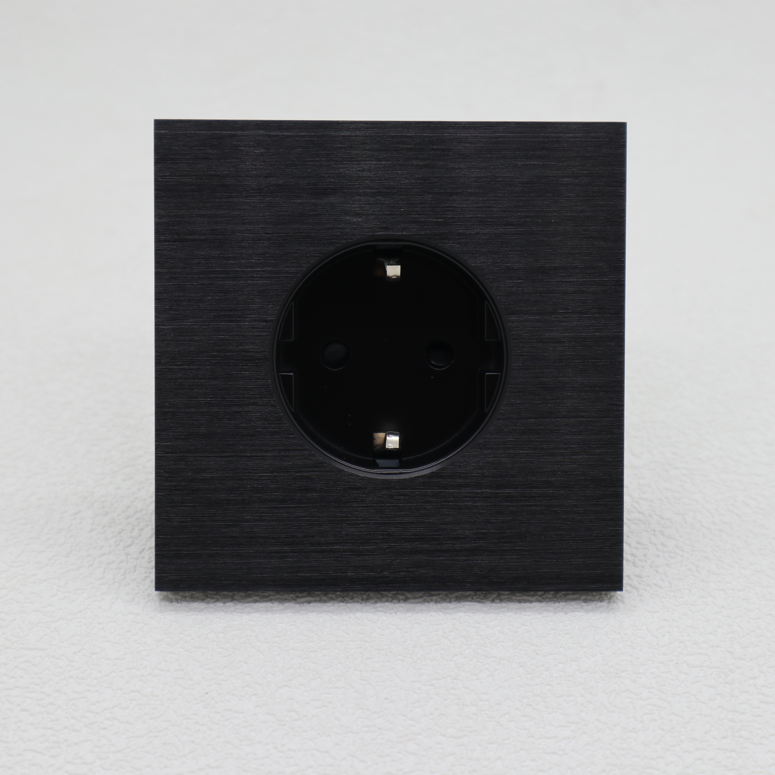EU Standard 16A Luxury Aluminum Panel Wall Socket with EU/US Plug USB TV Port RJ45 Type C IP20 Easy Installation