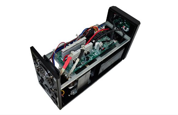 línea pura UPS interactivo de la onda sinusoidal 1.5KVA con CPU 2 controlada
