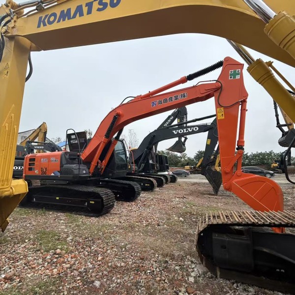 Hot Selling 2024 Hitachi ZX200 Used Excavator Original Paint Good Condition Used Excavator for Sale