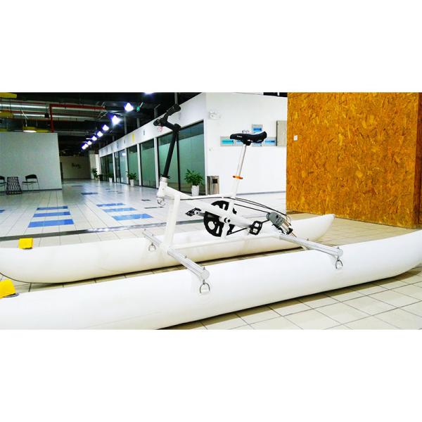 Спортивное оборудование на открытом воздухе Водный трехколесный велосипед Надувный велосипед для курортного отеля