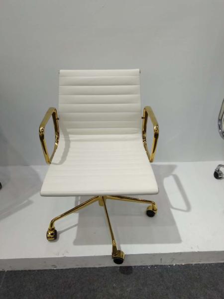 Beautiful White And Gold Office Chair , Low Back Office Chair With No Noise Castors