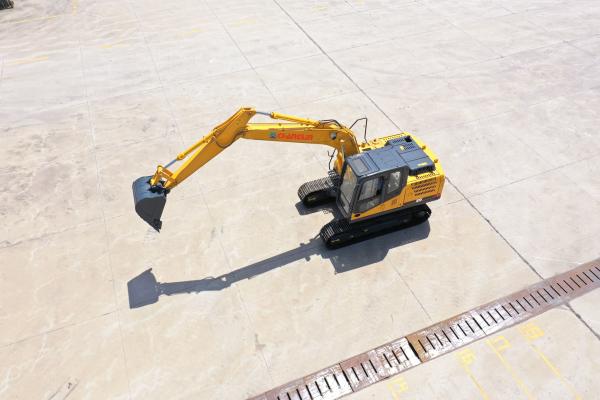 Excavateur hydraulique jaune ZG150 avec 0,6 Cbm fonctionnant 13 tonnes 13,5 tonnes 14 tonnes XCMG SANY