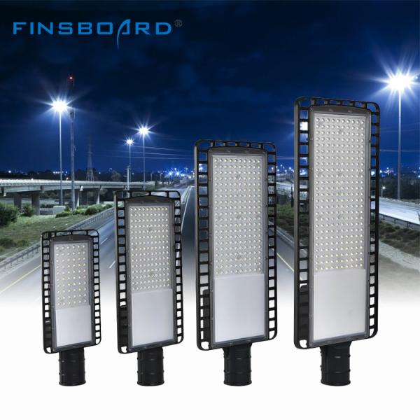 Energy Efficient IP66 Waterproof LED Street Light with 50W-200W Wattage for Outdoor Highway Lighting