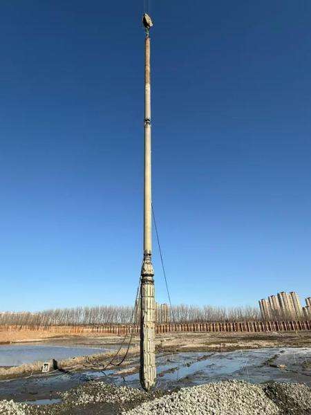 BVEM 105kW Hydraulic Vibroflot Equipment With 176kW power pack for groud improvement Construction