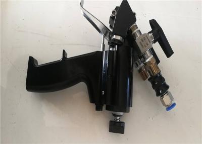 High Efficient Air Compressor Spray Gun , PU Foam Spray Gun 2-9kg/Min Working Flow