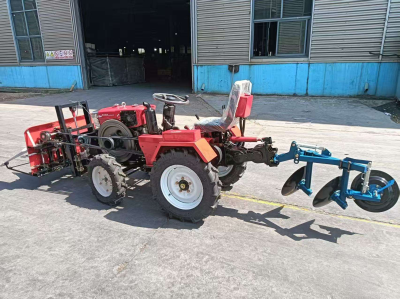 18HP Four Wheel Four Wheel Farm Tractor with Engine Cooling Protection with Plowing, Tillage and Field Transport Support