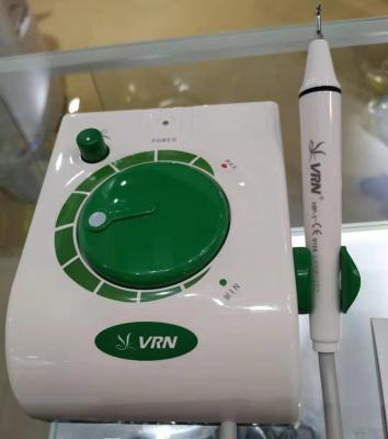 Dentes que limpam o Scaler ultrassônico dental do removedor do cálculo das ferramentas