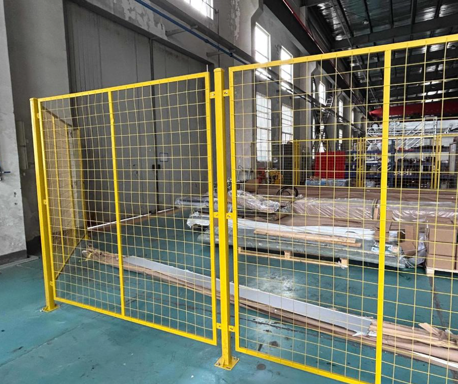 Welded Wire Mesh Warehouse Fence Industry Safety Isolation Barrier