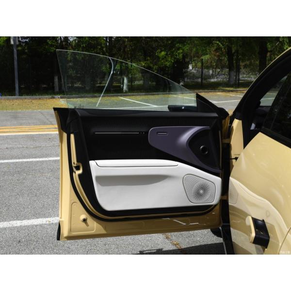 AVATR 12 Чистый электрический автомобиль 5 мест Спортивный автомобиль 4WD Желтый энергетический автомобиль Седан