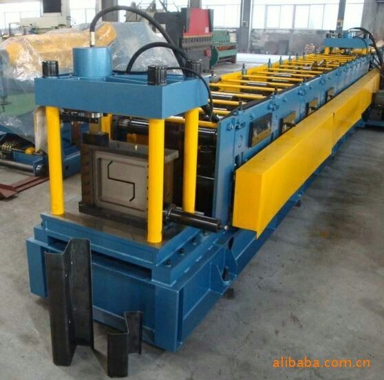 18-20Mpa Gcr 15 Z Purlin Roll Forming Machine With 15 Rows Rollers / PLC Vector