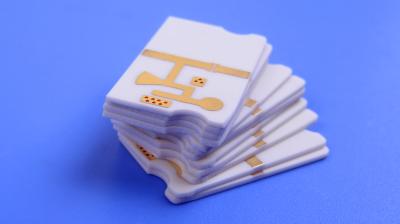 RO4725JXR PCB is Antenna laminates built on 30.7 mil (0.780mm), 60.7mil (1.542mm) used in cellular base station antennas