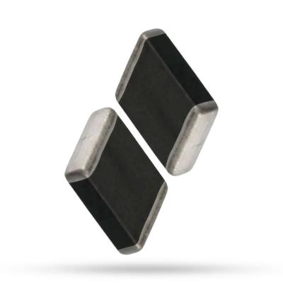 A resposta rápida do varistor pequeno dos MOVIMENTOS do volume SMD para placas de circuito do controle sistemas de energia