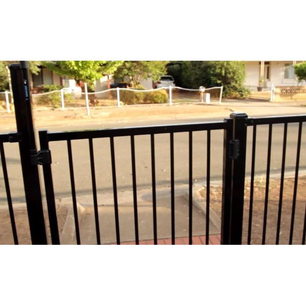 Steel Fence Mesh Price/Corrugated Steel Fence Sheet/Tubular Steel Fence