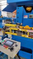 630KN Pressão C Tipo Fin Press Machine Com 15,88mm Fin Mold Die