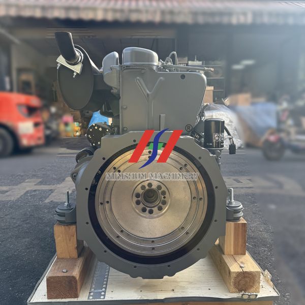 F4L912 Deutz 4-cylinder Water-cooled Engine, 46kw Power, 2350rpm Speed