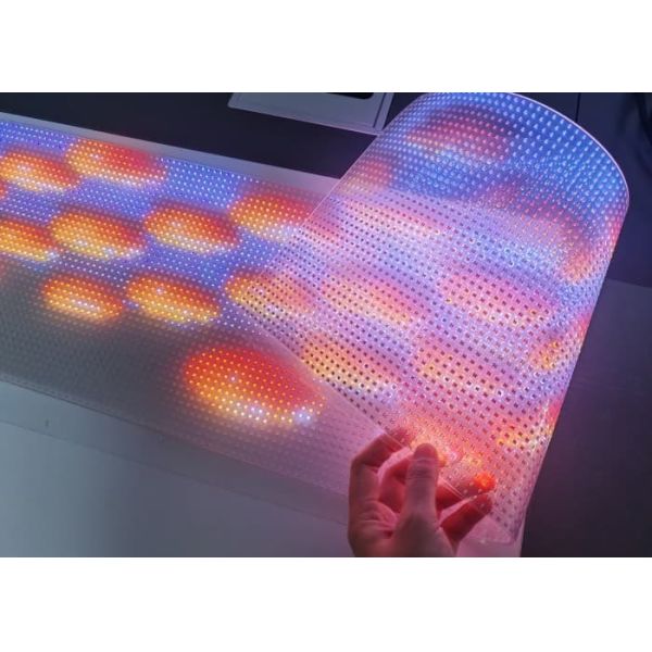 P8 Nova Control System Compatible Flexible Transparent LED Film Screen DC5V 3000cd 90% Transparency Glass Display