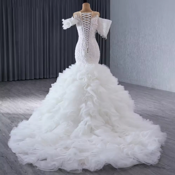 Vintage Ruffles Boho V-neck Sleeveless Beaded Bridal Mermaid Court Train White Lace And Tulle Long Wedding Dress